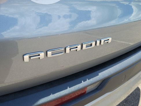 Used 2025 GMC Acadia Elevation FWD image 6
