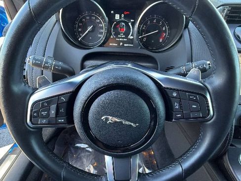 Used 2019 Jaguar F-TYPE Convertible AWD image 18