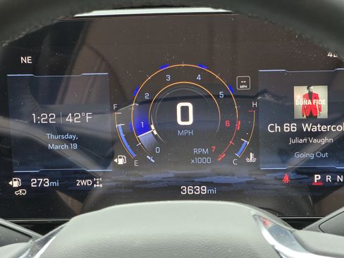 Used 2025 Chevrolet Suburban High Country image 26