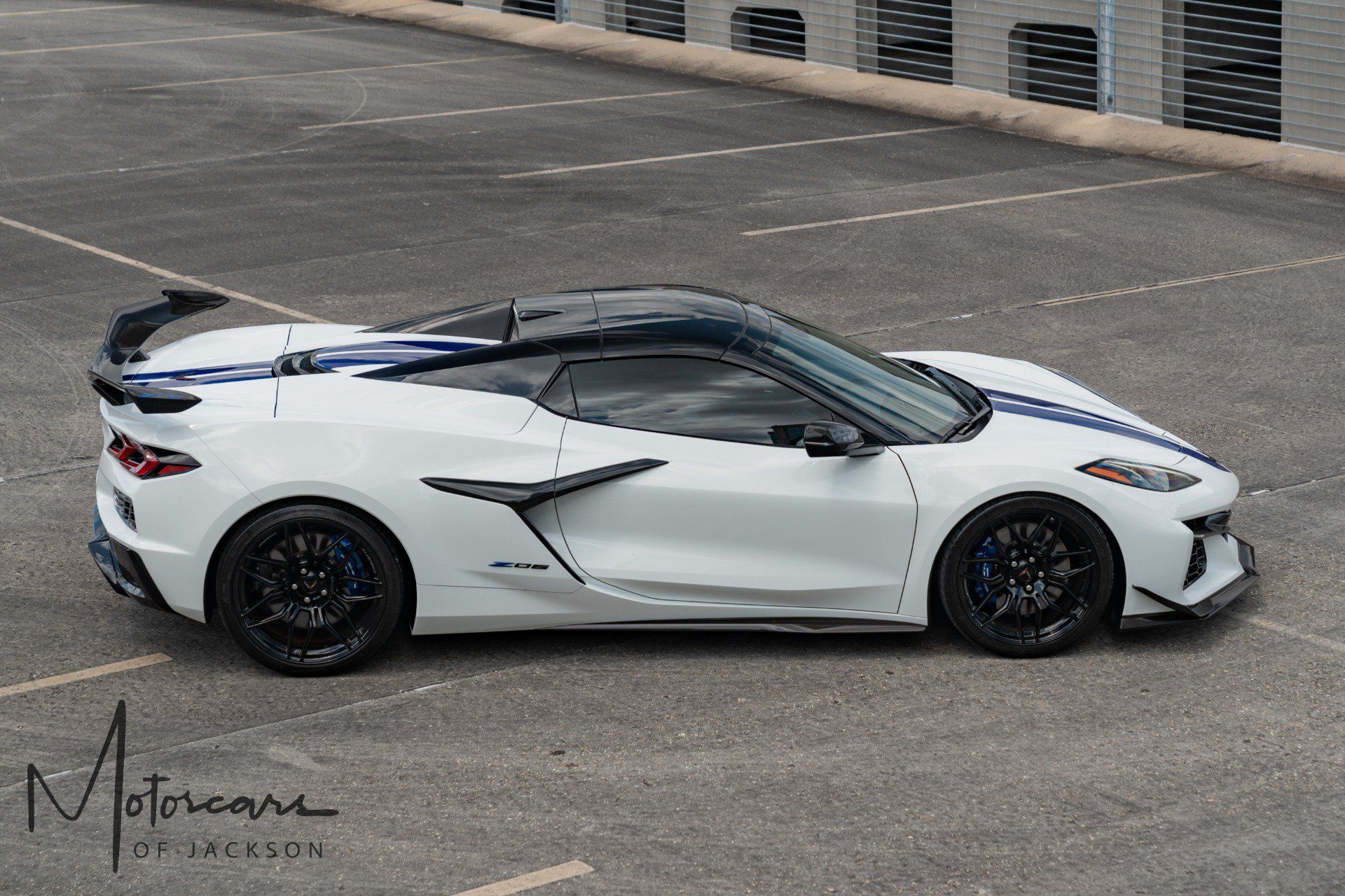 Used 2024 Chevrolet Corvette Z06 RWD image 21
