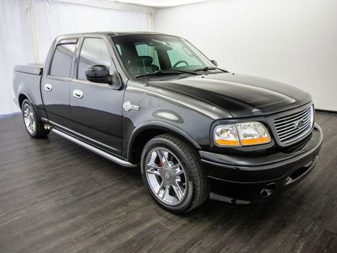 Used 2002 Ford F150 Harley-Davidson image 2