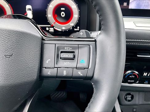 Certified 2025 Nissan Rogue SL w/ Tech Package FWD image 24