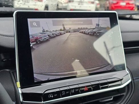 New 2026 Jeep Compass Latitude image 23