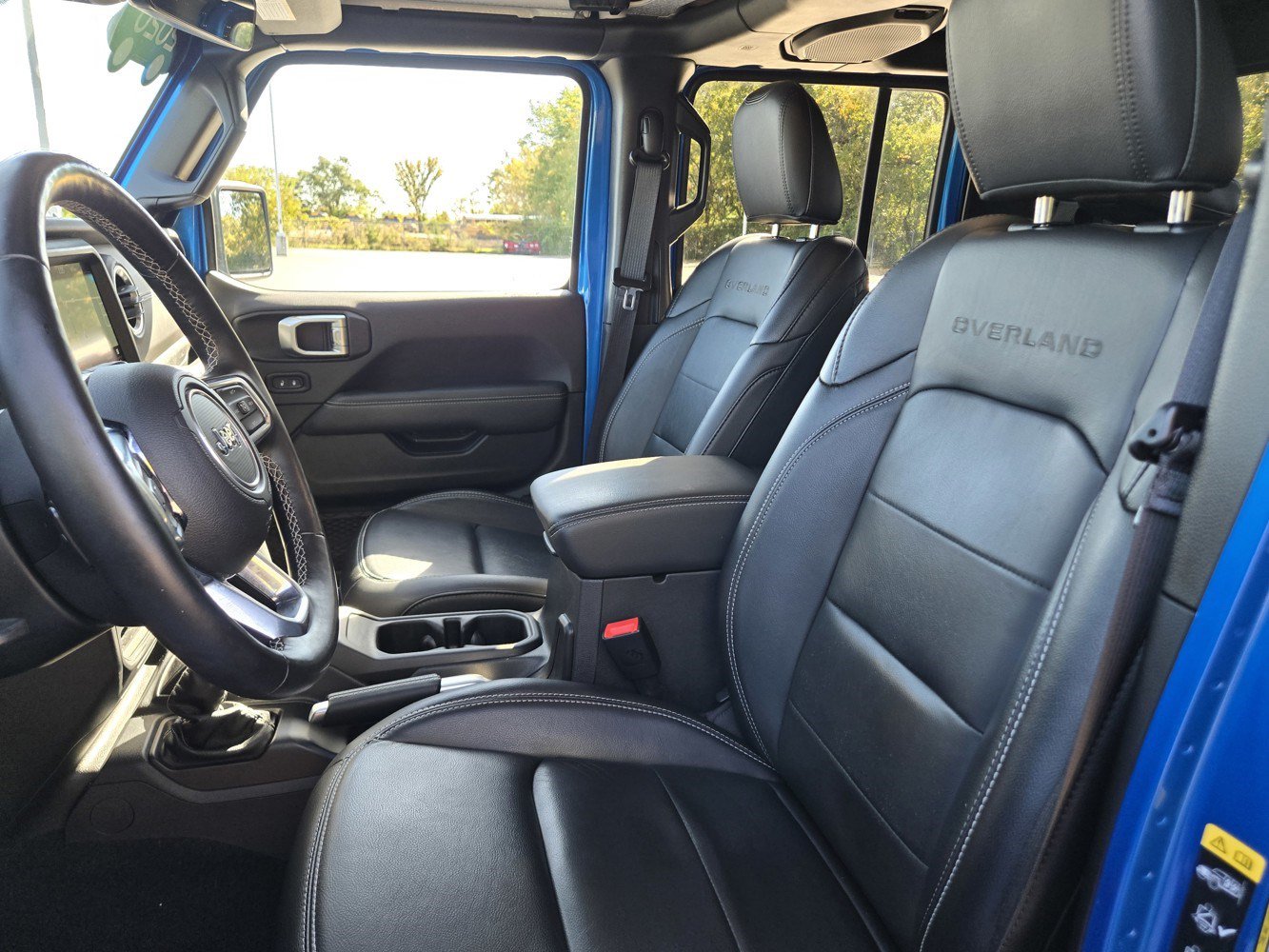 Used 2020 Jeep Gladiator Overland AWD/4WD image 28