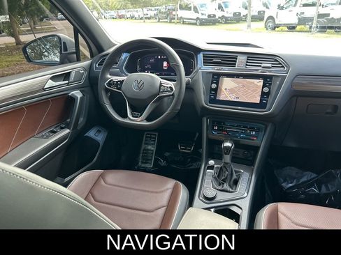 Used 2024 Volkswagen Tiguan SEL R-Line image 9