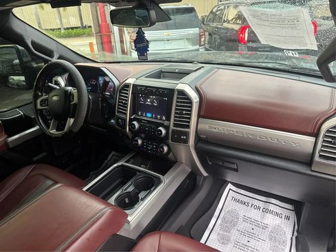 Used 2019 Ford F350 Platinum w/ Platinum Ultimate Package AWD/4WD image 16