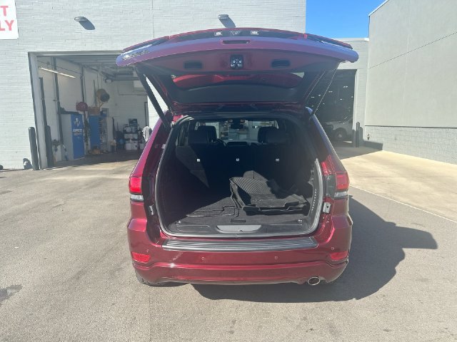 Used 2020 Jeep Grand Cherokee Altitude AWD/4WD image 27