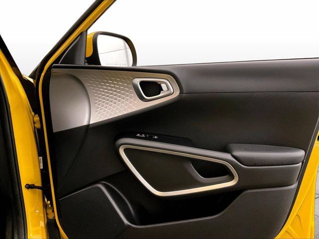 Used 2020 Kia Soul LX FWD image 24