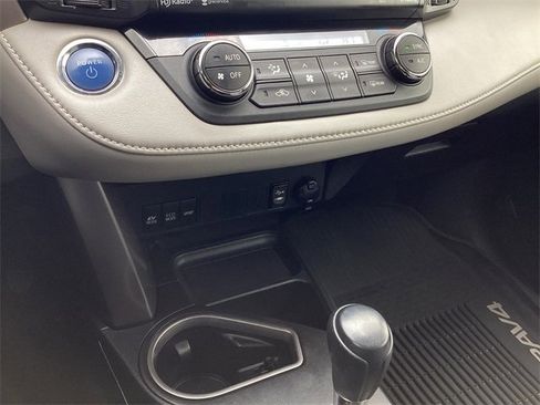 Used 2016 Toyota RAV4 XLE image 21