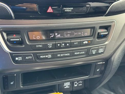 Used 2022 Honda Pilot Special Edition image 21