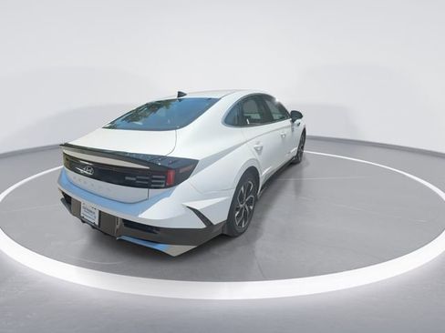 Certified 2024 Hyundai Sonata SEL FWD image 8