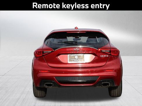 Used 2018 INFINITI QX30 Sport w/ Cargo Package image 7