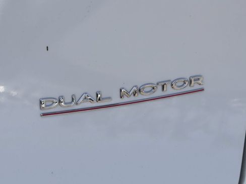 Used 2024 Tesla Model Y Performance AWD/4WD image 49
