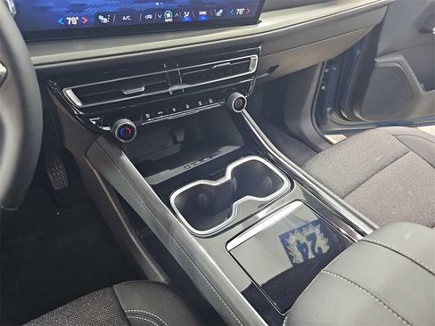 Certified 2024 Chevrolet Traverse LT image 31