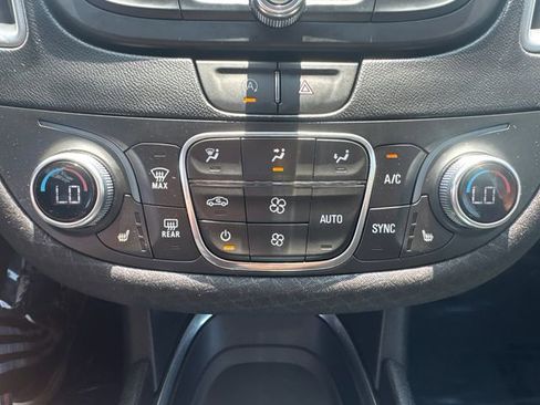 Used 2023 Chevrolet Malibu LT image 33