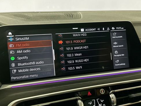 Used 2022 BMW X7 xDrive40i w/ M Sport Package image 12