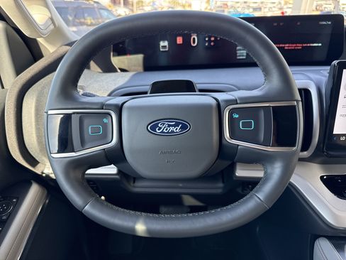 Used 2025 Ford Expedition Max Active AWD/4WD image 17