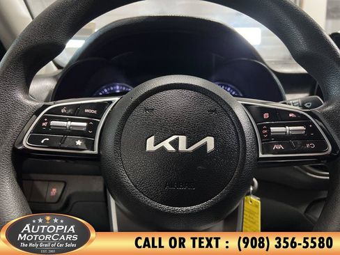 Used 2024 Kia Forte LXS FWD image 20