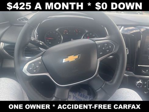 Used 2023 Chevrolet Traverse LT image 14