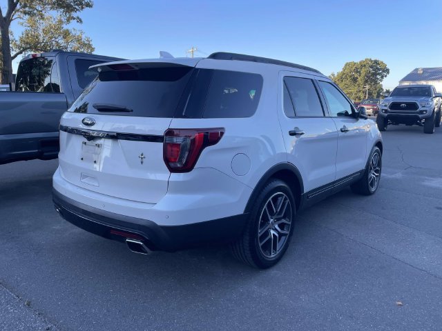 Used 2016 Ford Explorer Sport w/ Equipment Group 401A AWD/4WD image 7