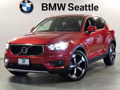 Used 2019 Volvo XC40 T5 Momentum