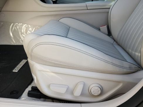 Used 2026 Genesis G70 2.5T Prestige RWD image 22