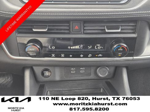 Used 2024 Nissan Rogue SV FWD image 21