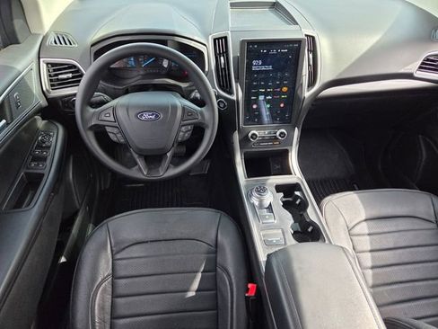 Used 2024 Ford Edge SE AWD/4WD image 8