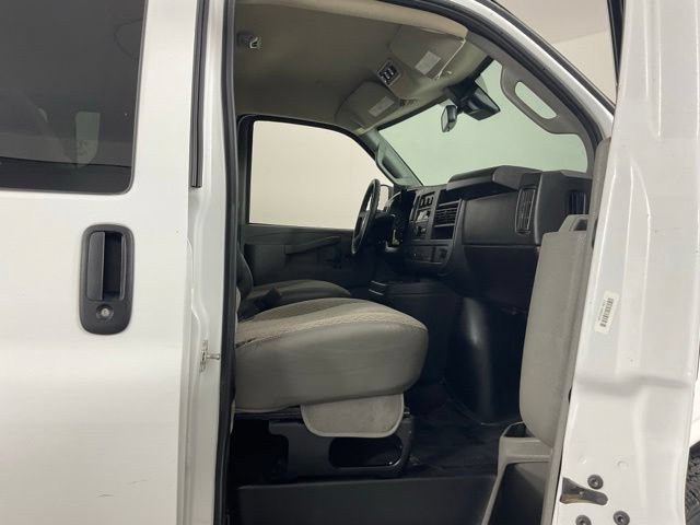 Used 2024 Chevrolet Express 3500 LT w/ LT Preferred Equipment Group RWD image 25