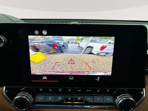 Used 2023 GMC Canyon AT4 w/ AT4 Premium Package AWD/4WD image 18