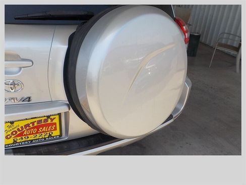 Used 2011 Toyota RAV4 4WD w/ Base L4 Extra Value Pkg image 31