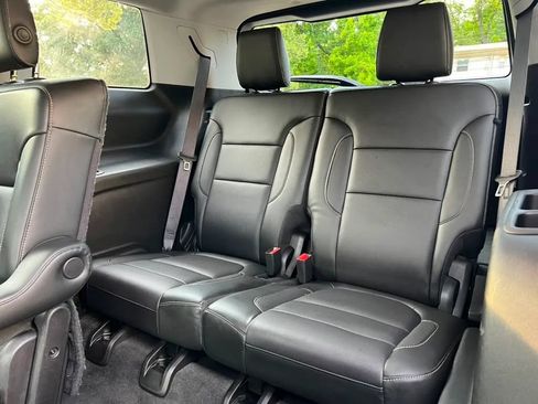Used 2019 GMC Acadia SLT w/ LPO, Cargo Package AWD/4WD image 15
