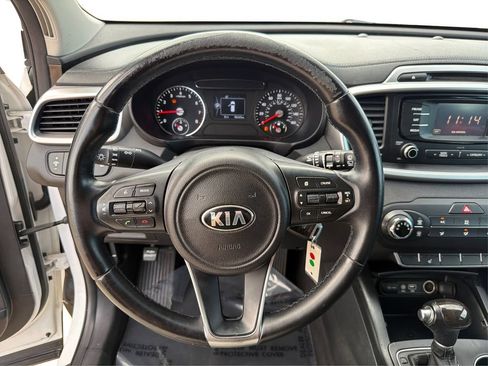 Used 2016 Kia Sorento FWD w/ LX Convenience Package image 17