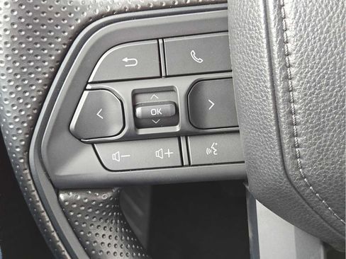 Used 2024 Toyota Tacoma SR5 AWD/4WD image 60