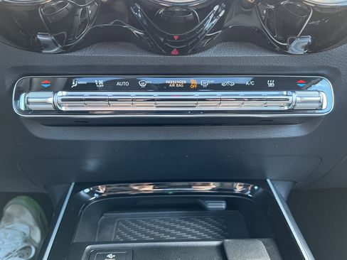 Used 2024 Mercedes-Benz EQB 250+ image 29