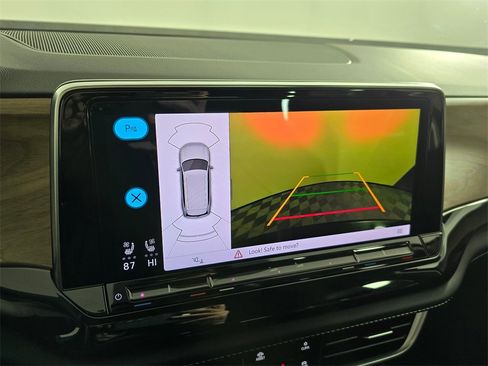 Used 2024 Volkswagen Atlas SE image 31