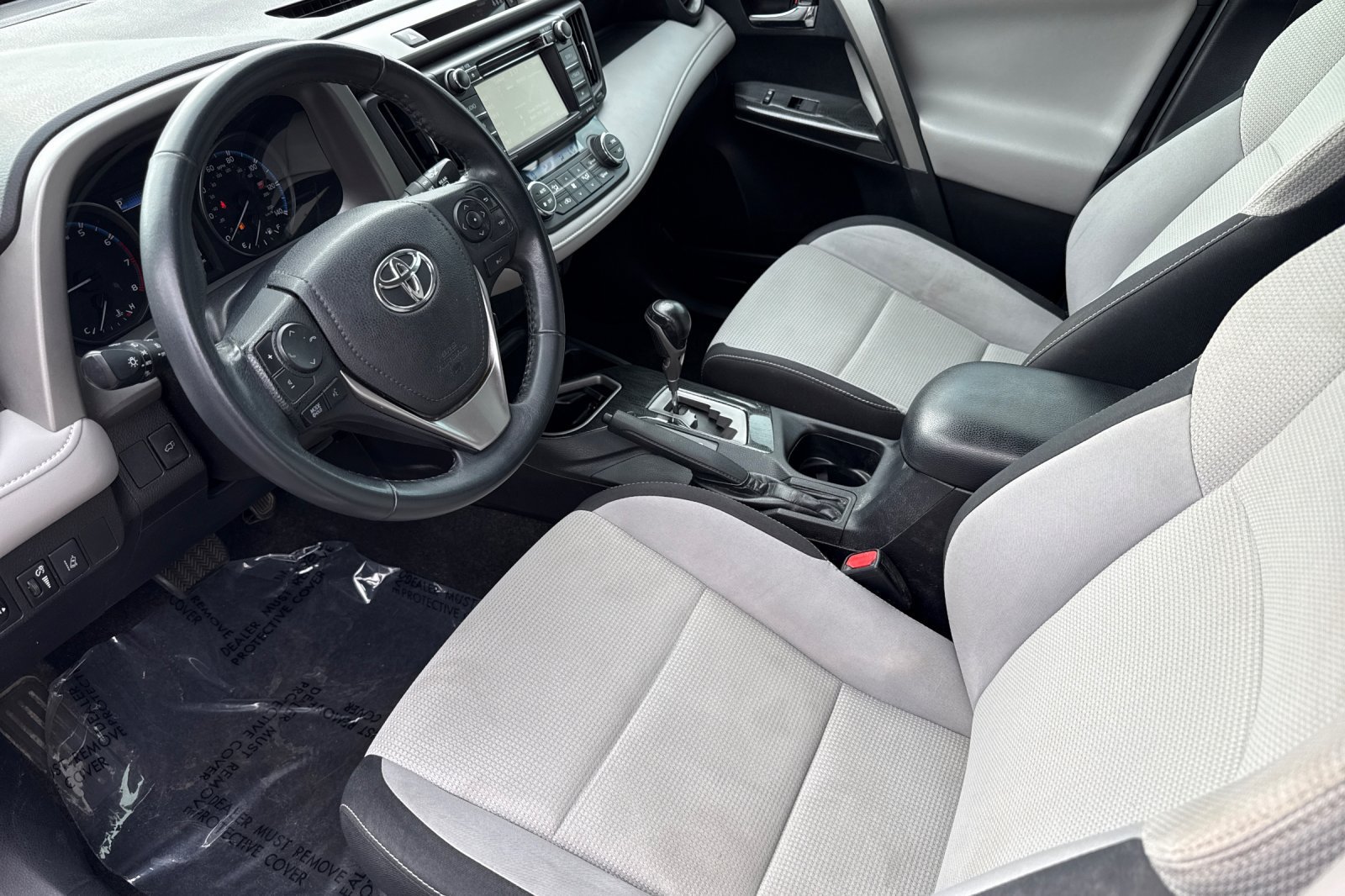 Used 2018 Toyota RAV4 Adventure FWD image 10