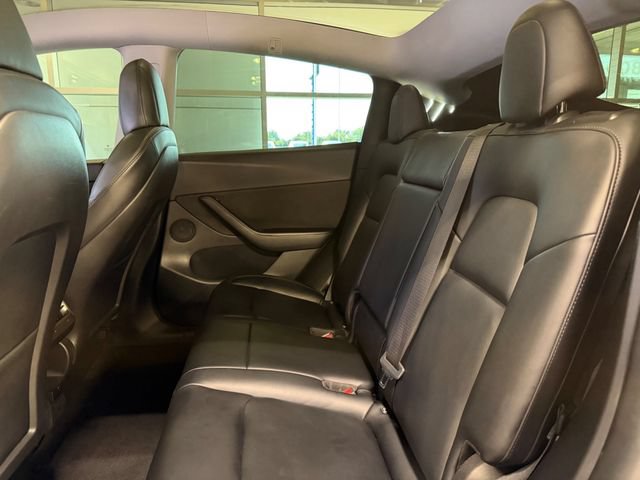 Used 2022 Tesla Model Y Long Range AWD/4WD image 18