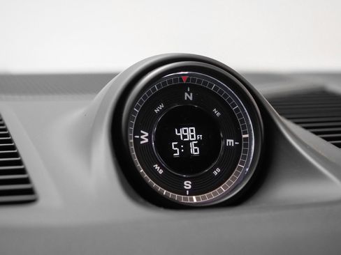 Used 2024 Porsche Cayenne image 38