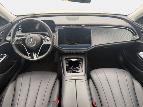 Used 2025 Mercedes-Benz E 350 Sedan w/ Winter Package image 9