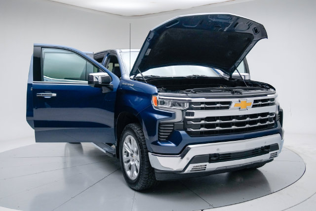 Used 2023 Chevrolet Silverado 1500 LTZ w/ LTZ Convenience Package II AWD/4WD image 15