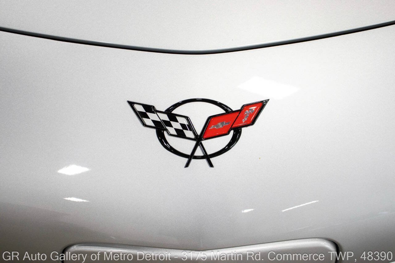 Used 2002 Chevrolet Corvette Convertible w/ Preferred Equipment Group2 RWD image 28