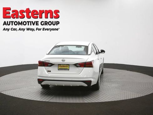 Used 2024 Nissan Altima 2.5 S FWD image 36