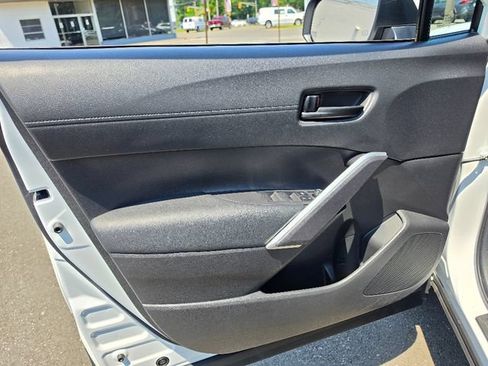 Used 2024 Toyota Corolla Cross AWD Hybrid w/ Moonroof Package image 19