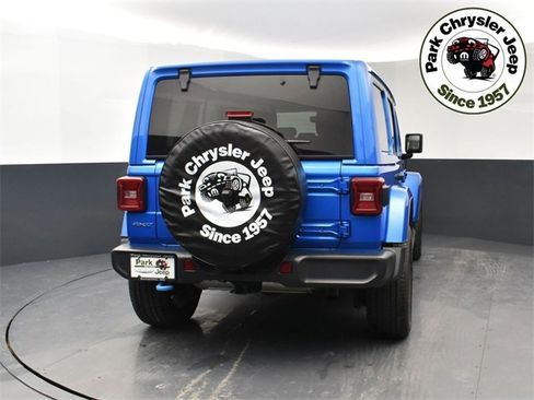 Used 2023 Jeep Wrangler Unlimited Sahara image 5