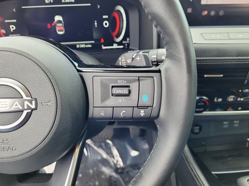 Used 2024 Nissan Rogue Platinum w/ Platinum Premium Package FWD image 24