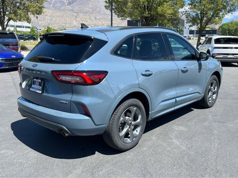 Used 2023 Ford Escape ST-Line AWD/4WD image 7