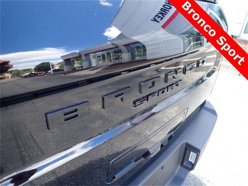 Used 2022 Ford Bronco Sport image 4
