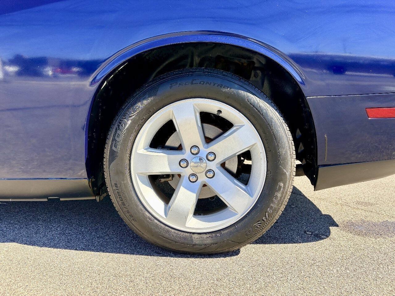 Used 2014 Dodge Challenger SXT Plus RWD image 29