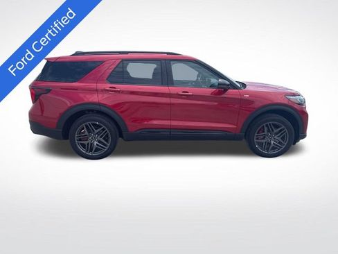Certified 2025 Ford Explorer ST-Line w/ ST-Line Street Pack AWD/4WD image 7